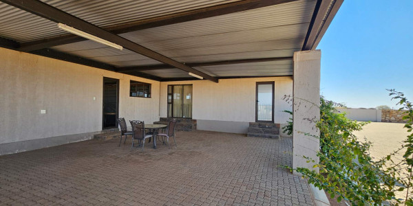 Luxurious Lodge Opportunity Near Windhoek