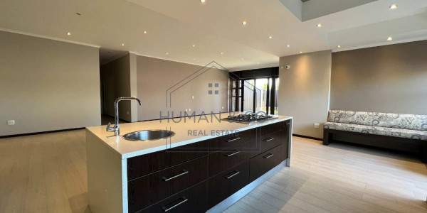 MAGNIFICENT AND BUILT TO PERFECTION 6 BEDROOM HOUSE FOR SALE Ultra modern 6 Bedroom House in Meersig