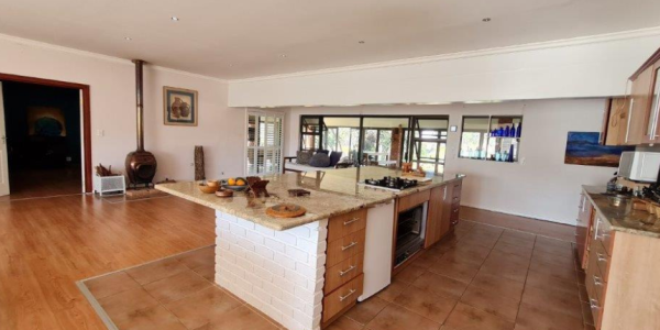 FOR RENT | AVAILABLE 15 DECEMBER 2024 | OUT OF NATURE ESTATE