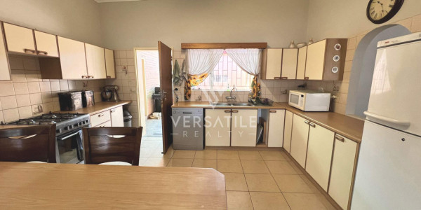 3 Bedroom House for sale in Pionierspark.