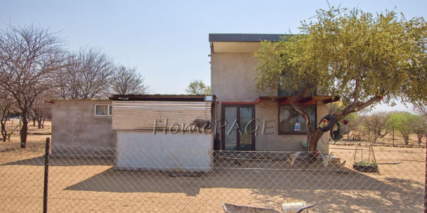 Otjozondjupa Region, Okahandja area:  26.7 Ha Smallholding is for sale