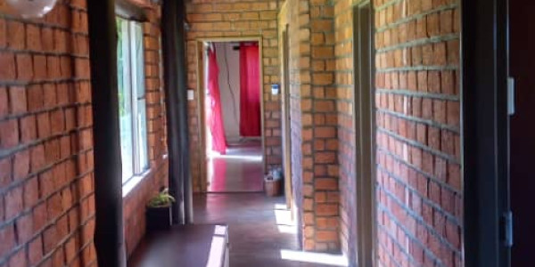 Agents Marlene, Leon and Jan presents this property, 30 km from Okahandja on the B2-road.