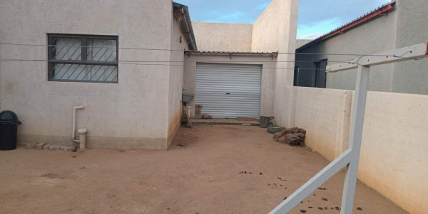 Freestanding House For Sale In Okahandja Nau Aib, Extension 1, (Grysblock) Okahandja has a Grysblock