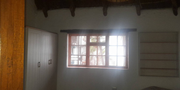 3 Bedroom cottage to let at Flamingo Cottages