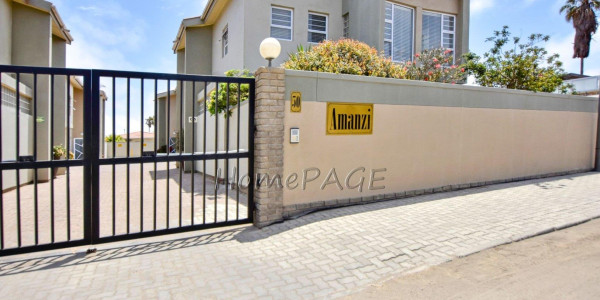 Vineta, Swakopmund:  Neat and Spacious 3 Bedr UPMARKET Townhouse is for sale