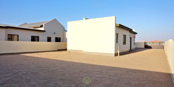 2 Bedroom House FOR SALE in Tamariskia, Swakopmund