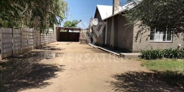 Freestanding House for SALE in popular neighborhood of Okahandja.