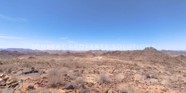 BEAUTIFULL HUNTING / LIVESTOCK / MINING FARM FOR SALE IN THE SOUTH OF NAMIBIA – ARIAMSVLEI DISTRICT