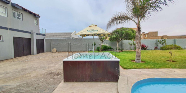 Ext 6 (South Dune), Henties Bay:  BEAUTIFUL 6 Bedr Double Storey Home is for Sale, FURNISHED