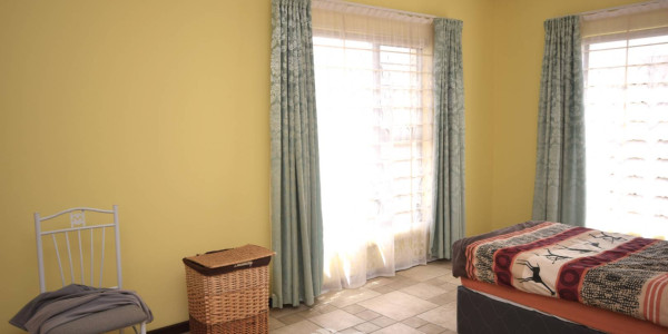 2 BEDROOM TOWNHOUSE IN CENTRAL SWAKOPMUND, IS FOR SALE