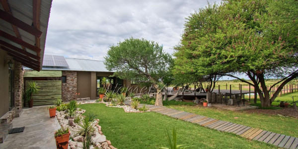 Omaheke Region, Gobabis:  Boutique Guest/Game Lodge is for Sale