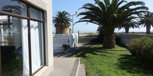 SEA VIEW PROPERTY OVERLOOKING THE BEACH PROMENADE