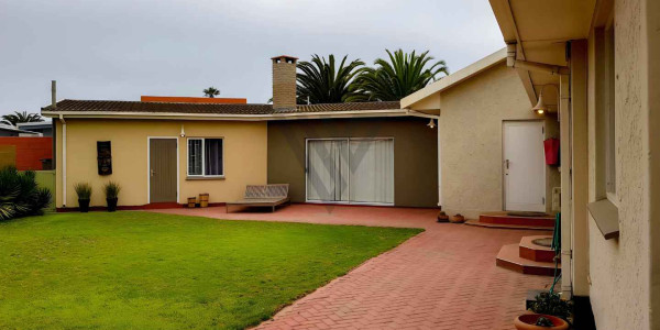 Single level Family Home with a flat for Sale in Vineta, Swakopmund.
