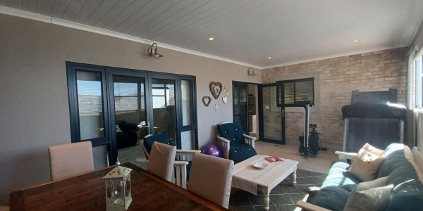 Klein Windhoek - 3 Bedroom Townhouse - CC Reg N$7 750mil