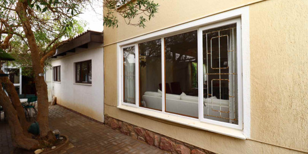 4 Bedroom Home with 1 Bedroom Flat for Sale, Swakopmund Kramersdorf