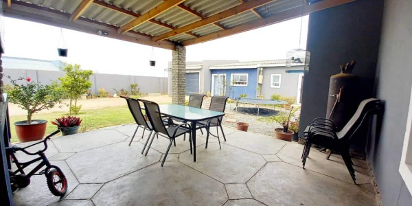 Oceanview, Swakopmund:  2 Bedroom Home with a 1 Bedroom Flat For Sale