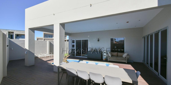 Long Beach Ext 2, Walvis Bay:  A FANTASTIC, SPACIOUS  LUXURIOUS HOME IS FOR SALE