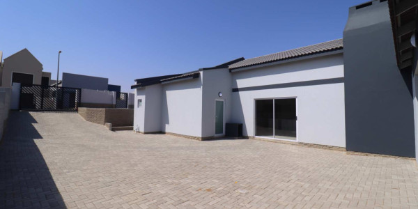 Newly Built Spacious 3 En-Suite Bedroom Home for Sale, Swakopmund