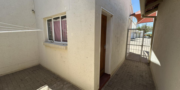 3 Bedroom Townhouse For Sale in Windhoek West