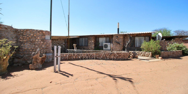 Otjiwarongo, Agricultural Smallholding is for sale