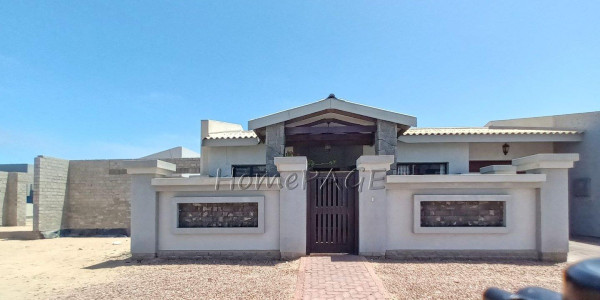 Ext 15, Swakopmund:  Plot with flat and incomplete home is for Sale