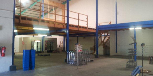 Offices with warehouse to rent