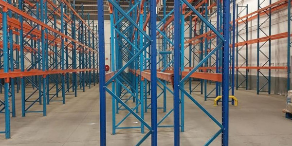 FOR SALE - Huge Distribution Centre with cooling facilities in Northern Industrial