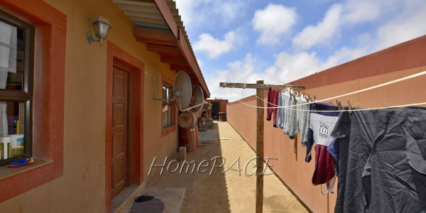 Tamariskia Ext 1, Swakopmund:  VERY NEAT HOME with Flat is for Sale