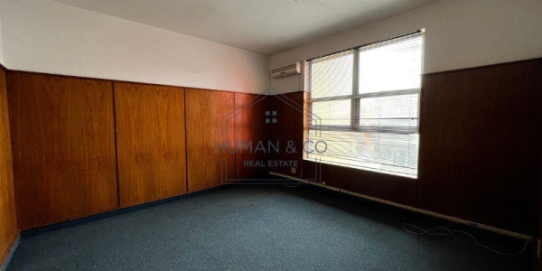 COMMERCIAL PROPERTY IN PRIME CENTRAL AREA; WALVIS BAY